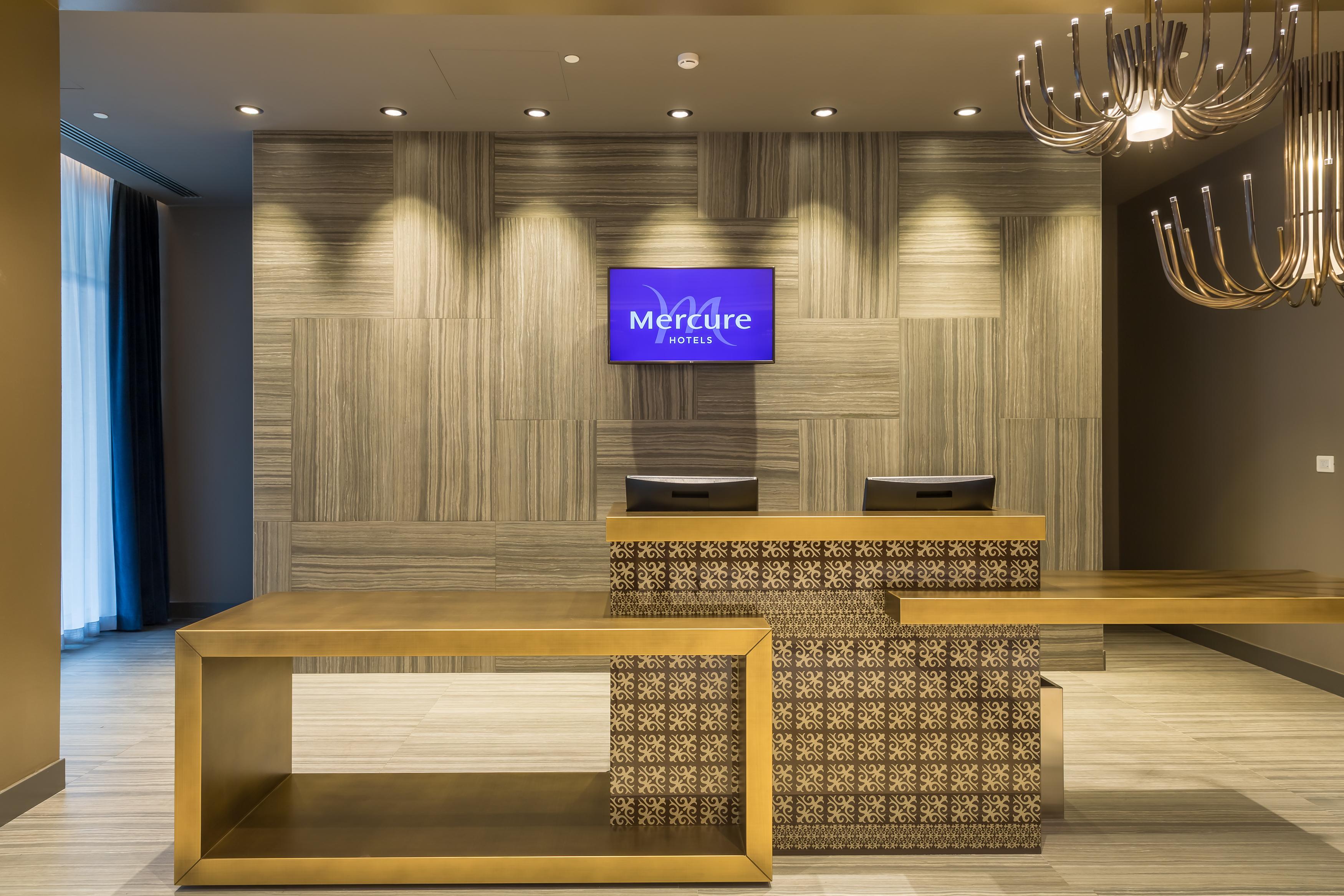 Mercure Almaty City Center Extérieur photo