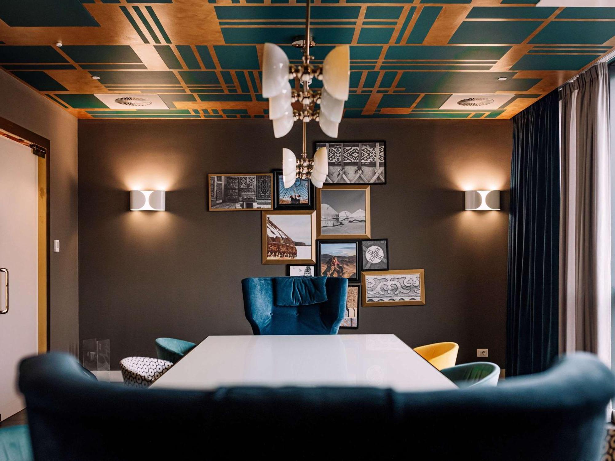 Mercure Almaty City Center Extérieur photo